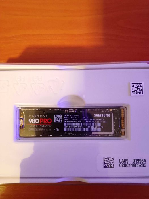 Samsung 980 PRO SSD 1TB PCIe 4.0 M.2