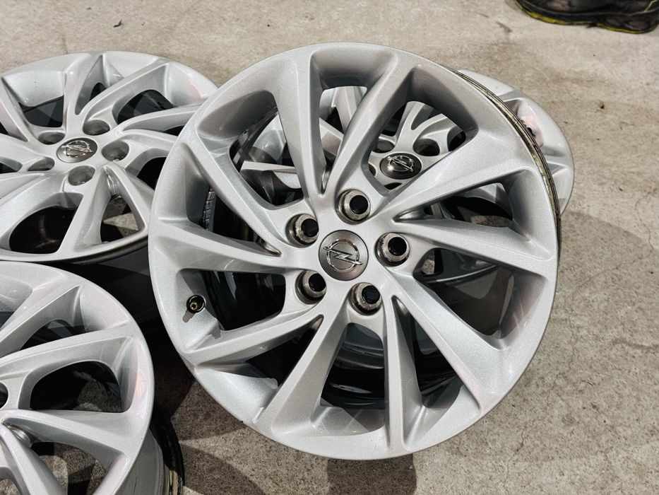 4бр ал Opel Astra J 16цола оригинални с датчици