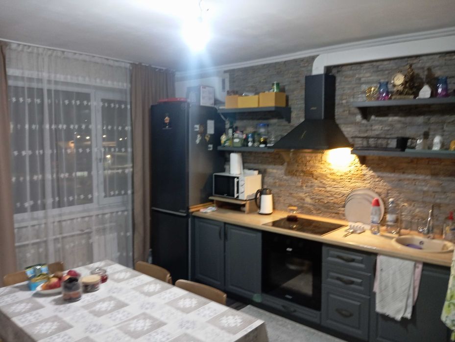 Продам 3-х комнатную на КШТ