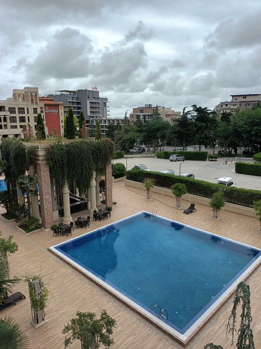 Отдава под наем апартамент