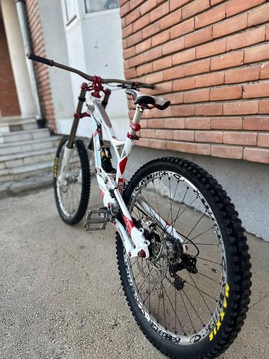 DE VÂNZARE– 2012 YT-Industries TuEs 2.0 World Cup Limited Edition