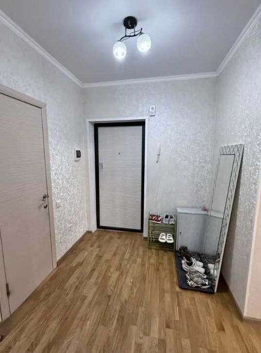 1 комнатная по куанышева