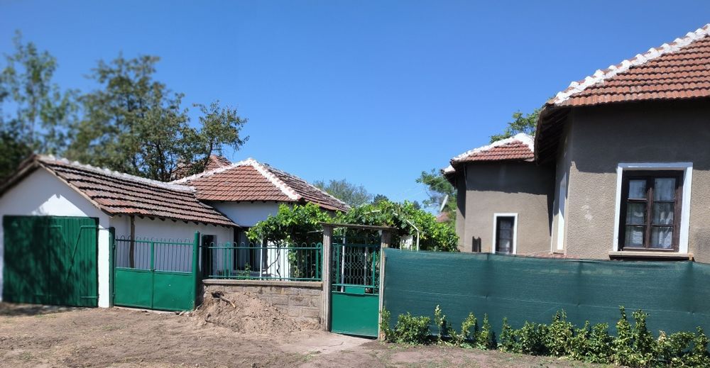 Продава се Къща в Враца, Квартал 103 - 90 кв.м за 234 €/кв.м - Снимка #1