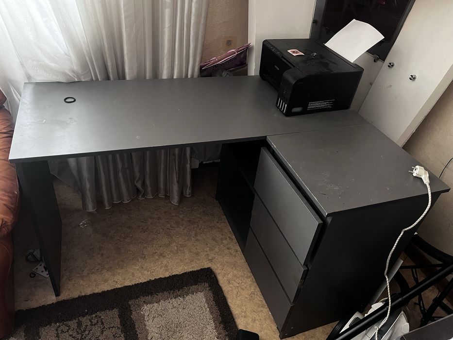 Продам стол для компьютера