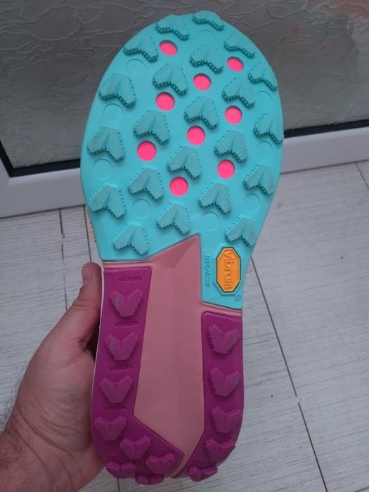 Vând adidași trail running Nike Zegama ( măr. 44)