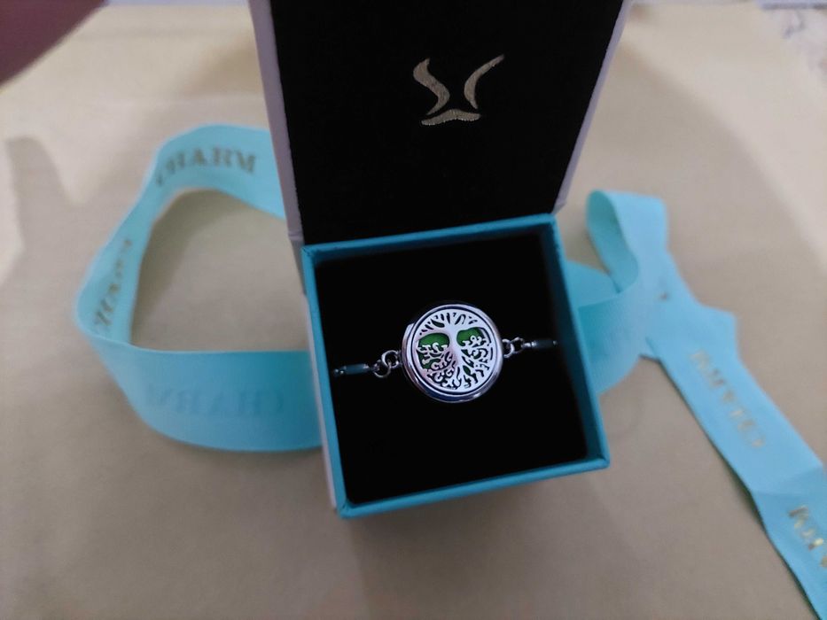 Cadoul ideal bratara cu aromaterapie pomul vietii - cutie cadou charm