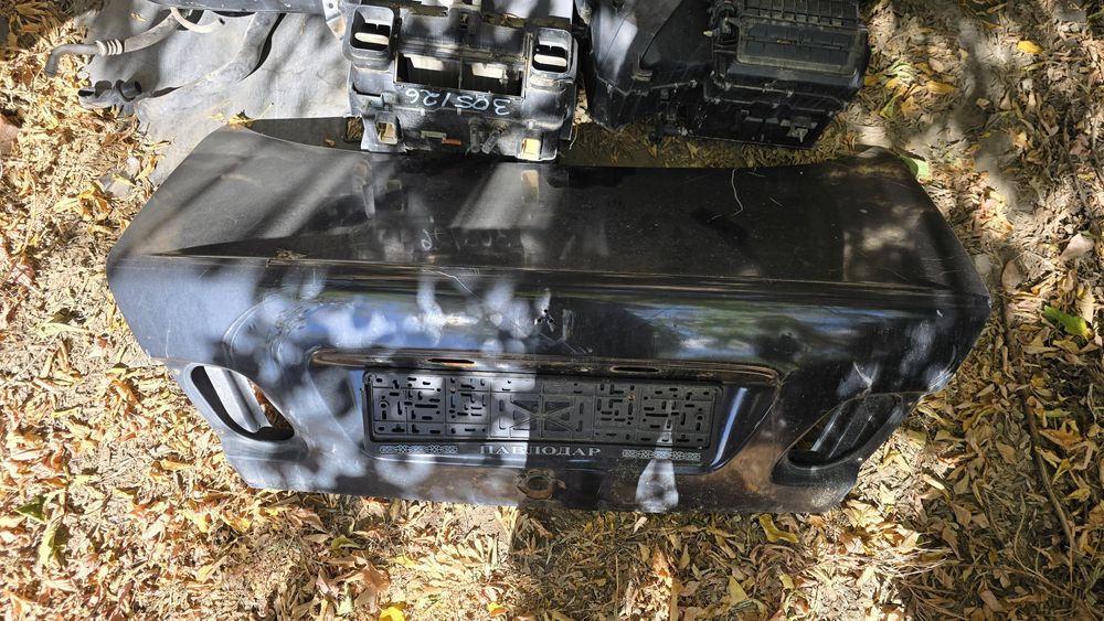 Запчасти Мерседес 210