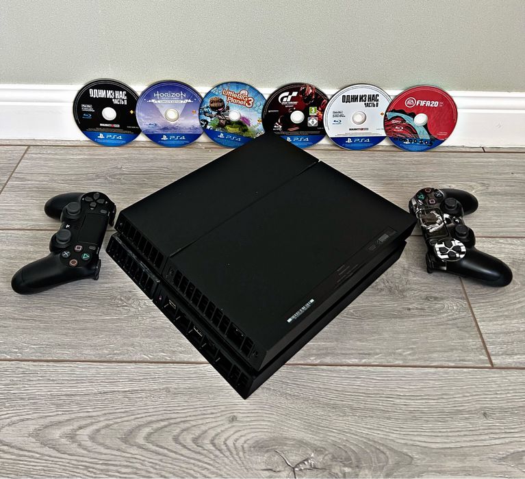 Sony playStation 4 /  идеально