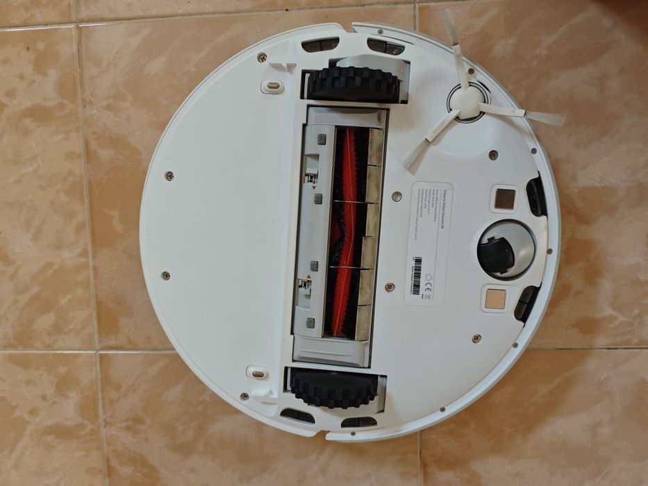 Продавам робот прахосмукачка Dreame Robot Vacuum D9