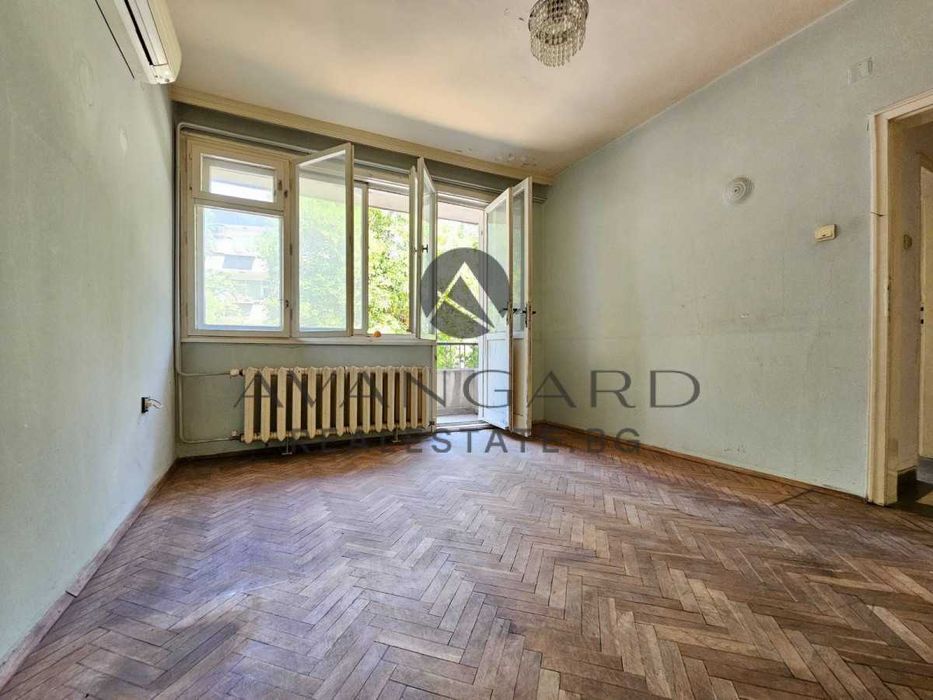 Продава се Тристаен апартамент в Пловдив, Център - 110 кв.м за 2055 €/кв.м - Снимка #4