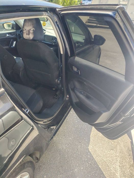 Кола Peugeot 308 Combi