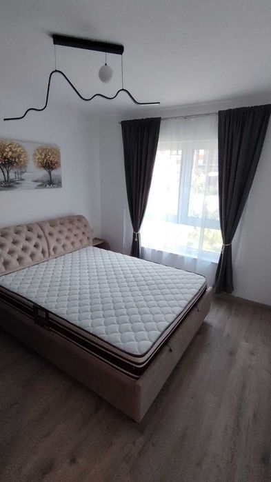 PROPRIETAR – Brasov, ÎNCHIRIEZ APARTAMENT, 2 camere decomandat, cu loc de parcare