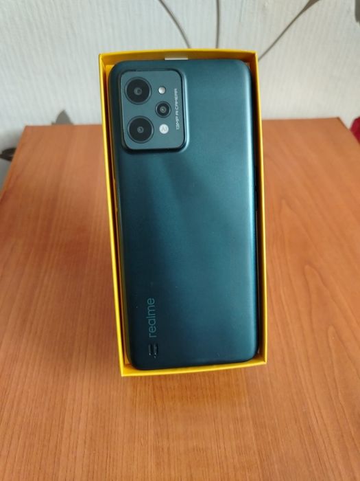 Super ofertă Realme C31 un model fără defecte