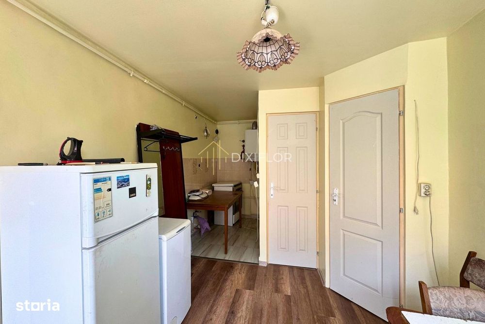 Casă cu o cameră complet renovată în zona 7 Noiembrie