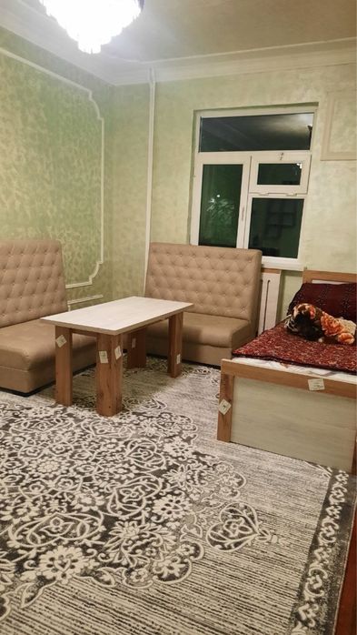 Yashnabod metrosi yonida 3 xonali uyga 4-talaba qiz kerak