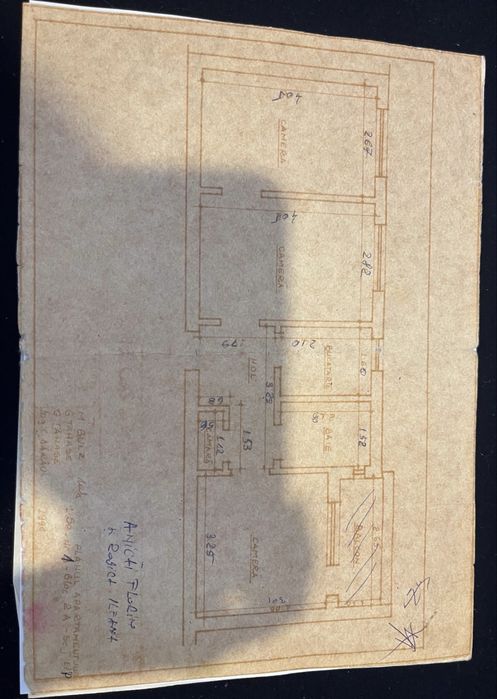 Vand apartament cu camere