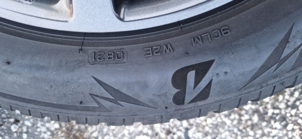 Джанти с гуми 215/55/17