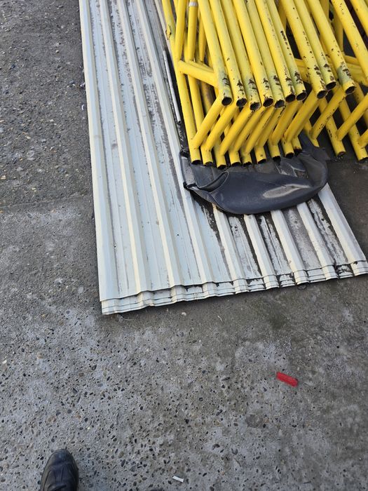 Arka 13ta 13 metrlig tunikalar 13ta 13 metrli g yaxshi xolatda 3000$