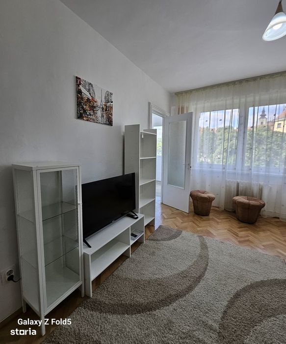 De închiriat – Garsonieră decomandată | Bulevardul Dacia