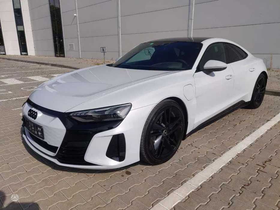 Audi e-tron GT  pod zakaz