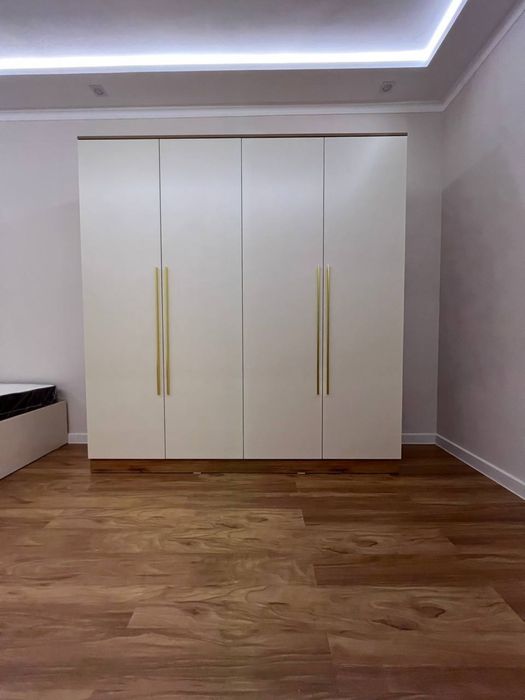 Шкаф готовий и на заказ