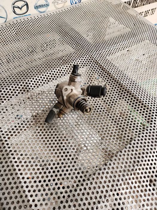 Pompa Inalta Presiune Audi A6 S6 RS6 A7 S7 RS7 A8 S8 RS8 Bentley 4.0 TFSI Cod T - Dezmembrari Arad