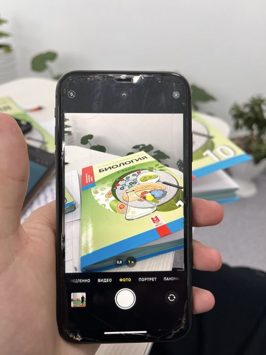 продаю iPhone 11 в хорошем состояний