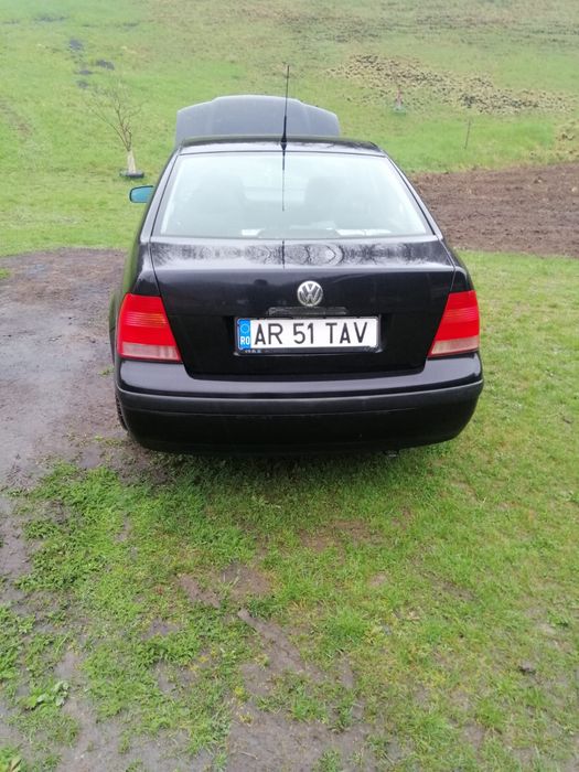 Vand volkswagen Bora an 2002 stare buna  motor 1,9 tdi