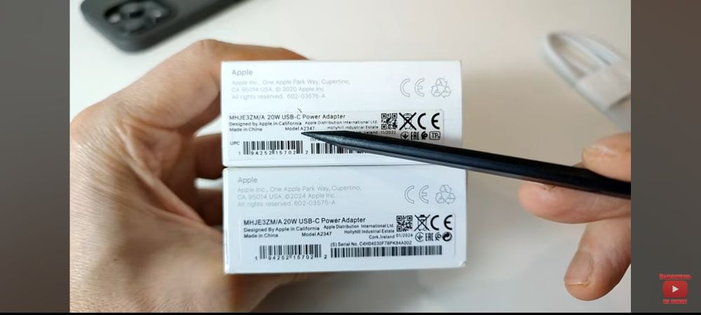 iPhone original 20w adapter