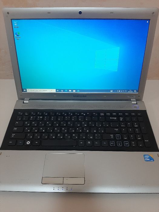 Samsung ноутбук сатылады.