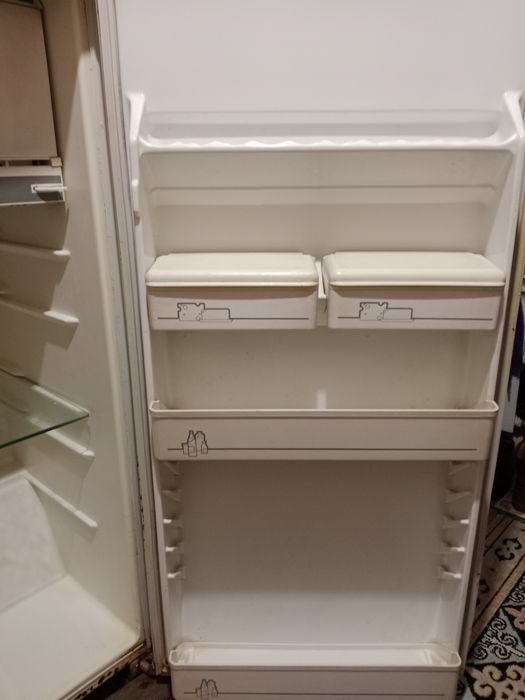 Холодильник Бирюса