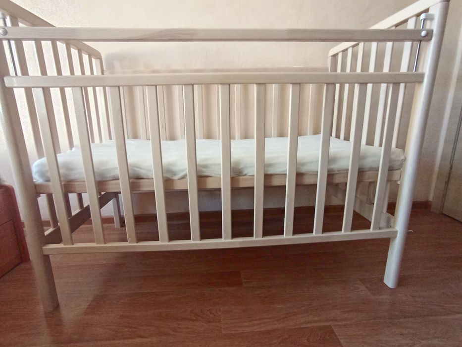 Кроватка для новорожденных