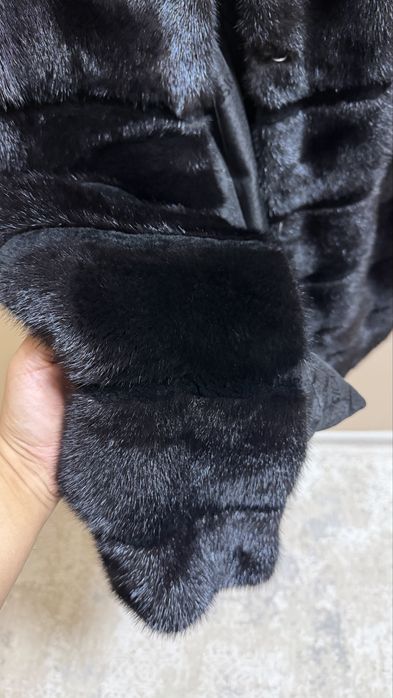 Продам норковую шубу