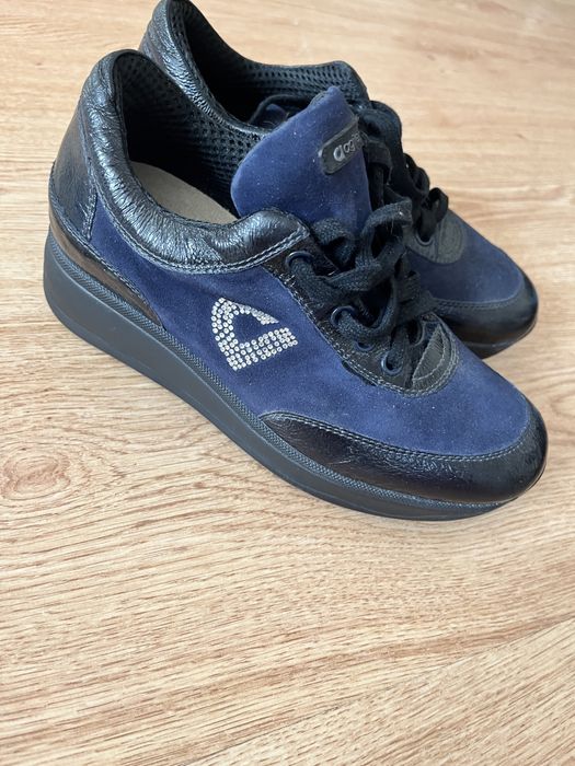 Adidași Agile by Rucoline