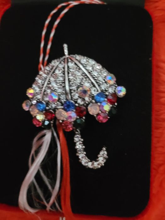 Mărțișoare cu diamante