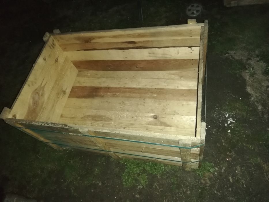 Vând lăzi de lemn pt depozitare diverse
