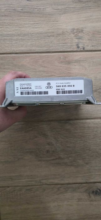 Усилвалтел за пасат/голф 5K0 035 456 B