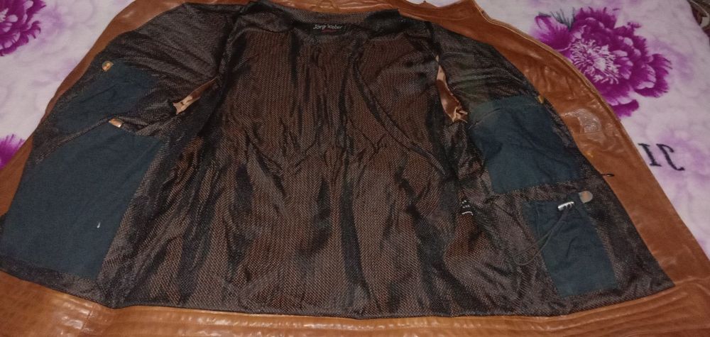 Мужской кожаный куртка