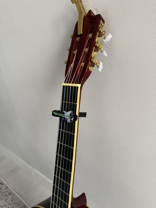 Классическая гитара сатылады