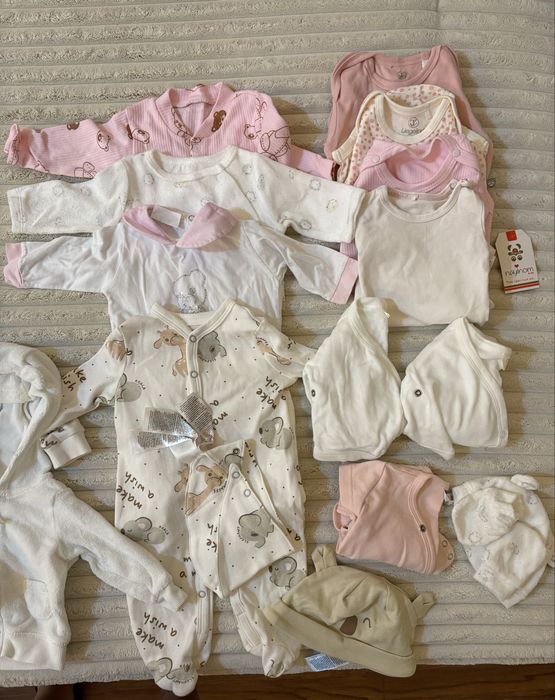Лот бебешки дрехи за момиче 0-3м