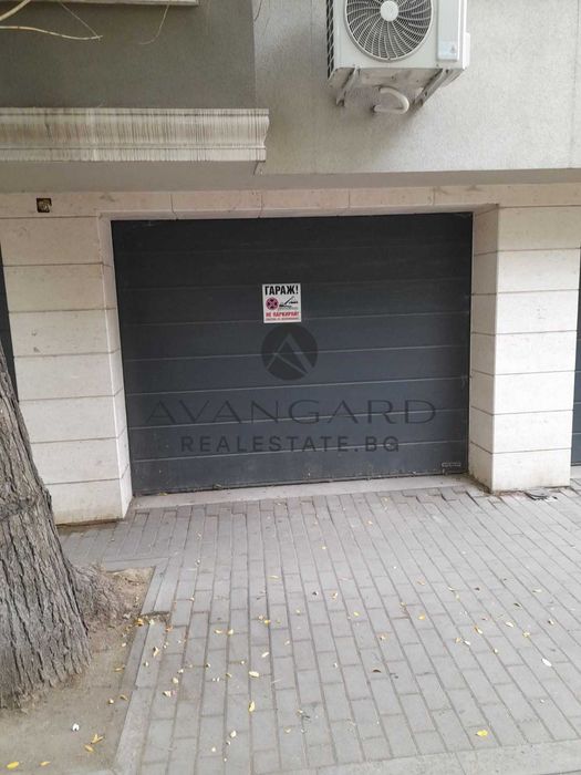 Продава се Гараж / Паркомясто в Пловдив, Център - 22 кв.м за 2046 €/кв.м - Снимка #2