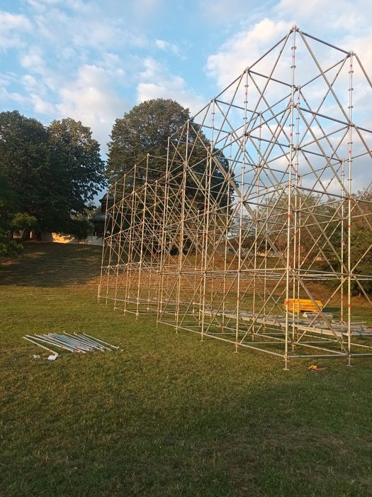 Scena layher, zona vip, structura evenimente, buteci, podina