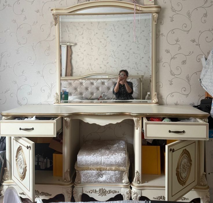 продам спальный гарнитур