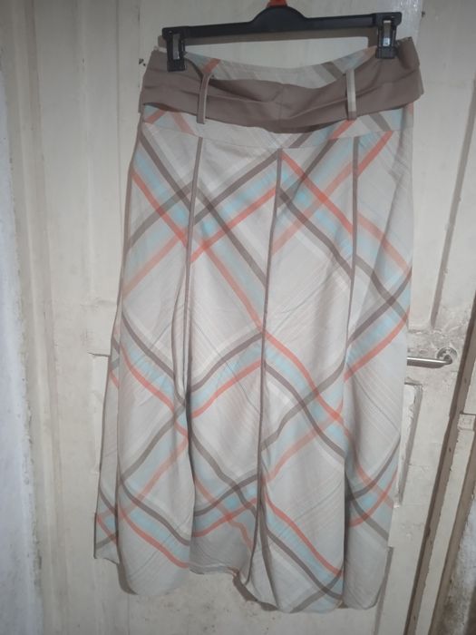Продам женскую юбку.Новая.Производство Турция.Размер 42.Цена 50.00зсум