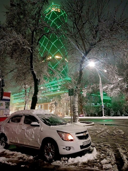 Mashina kobalt sotiladi