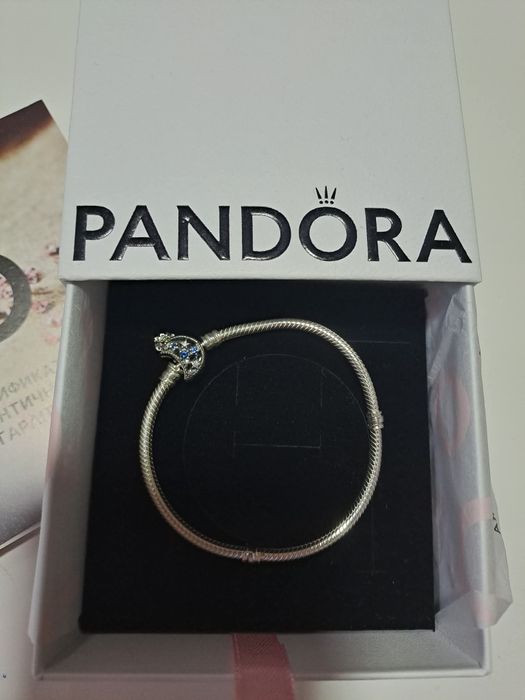 Гривна Pandora Sparkling Moon Clasp