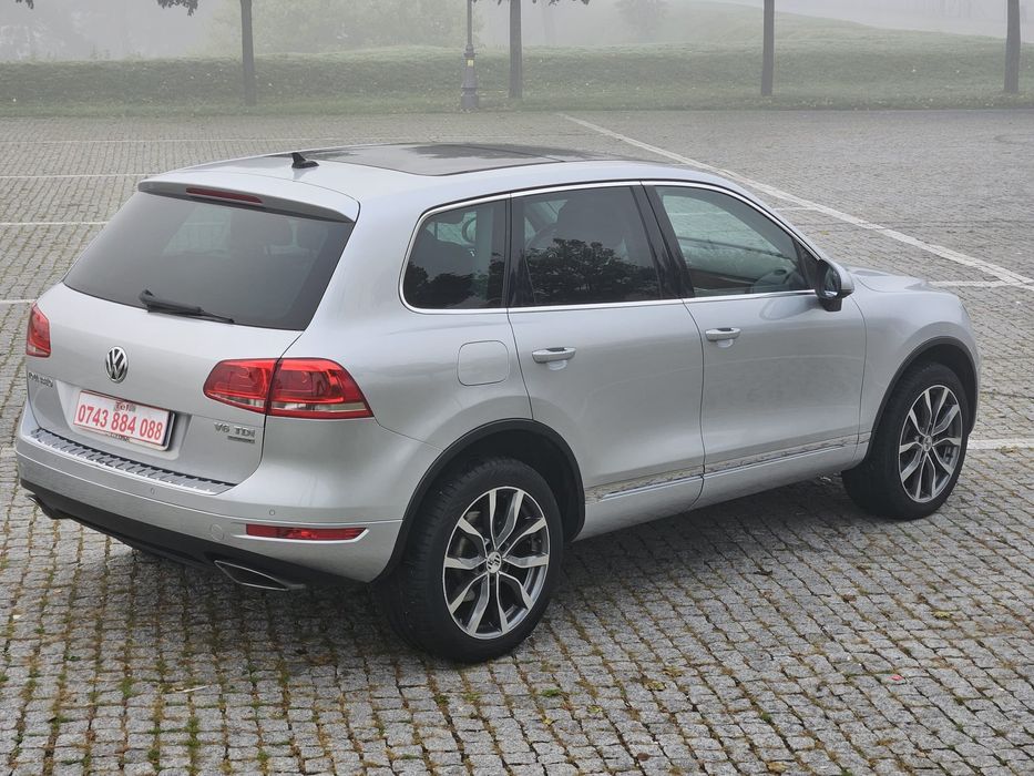 Volkswagen Touareg Tracțiune 4x4 An 2013 Motor 3.0  Diesel Panoramic