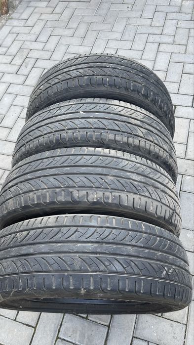 Шины летние б/у, в нормальном состоянии