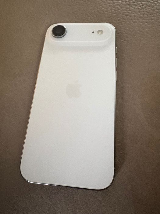 Apple iPhone 17 Air Sky Blue 256GB Гаранция!