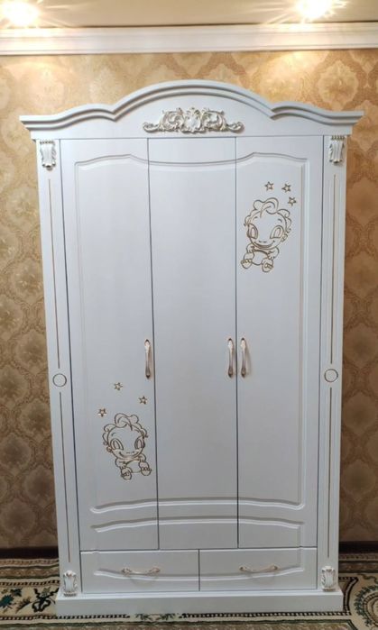 Детская шкаф в хорошем состоянии